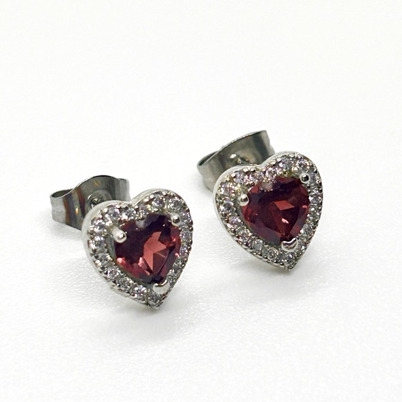 Genuine Garnet 925 Sterling Silver Heart Earrings - Picture 3 of 9